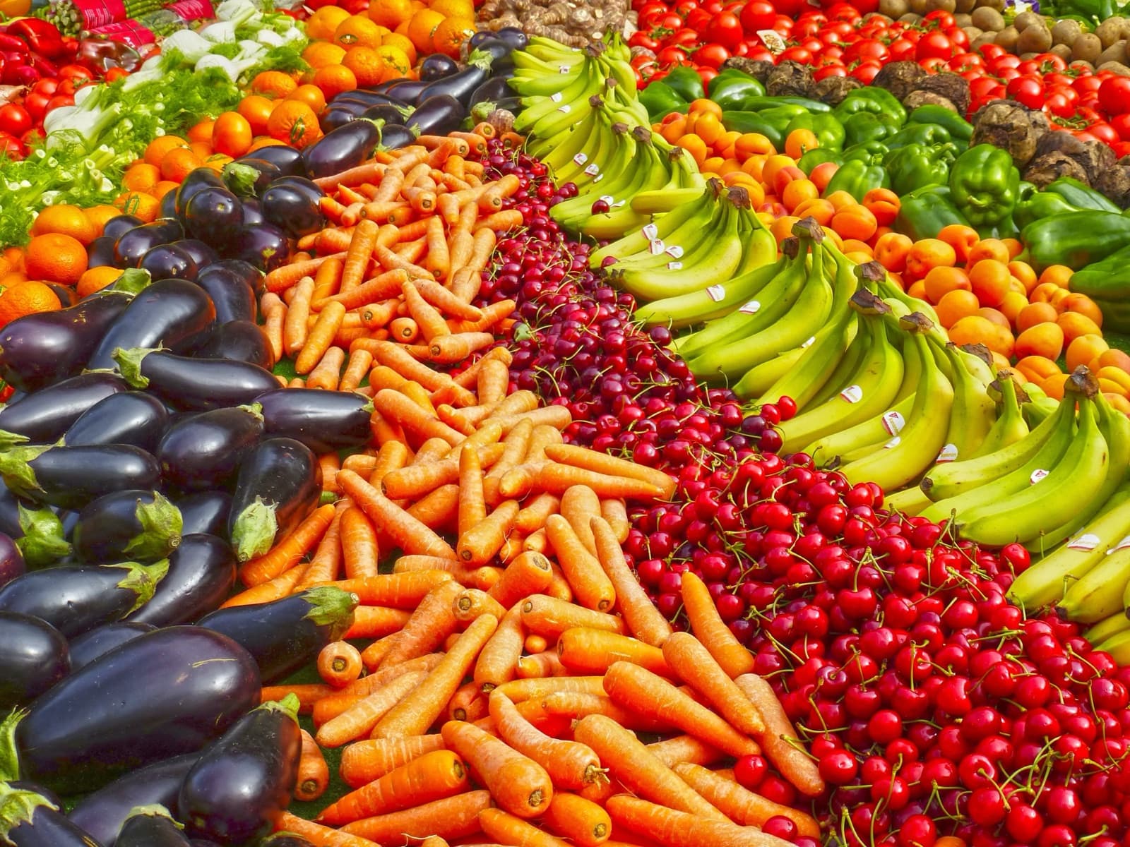 What Is Rosh Hashanah? Meaning, Traditions & Symbolic Foods