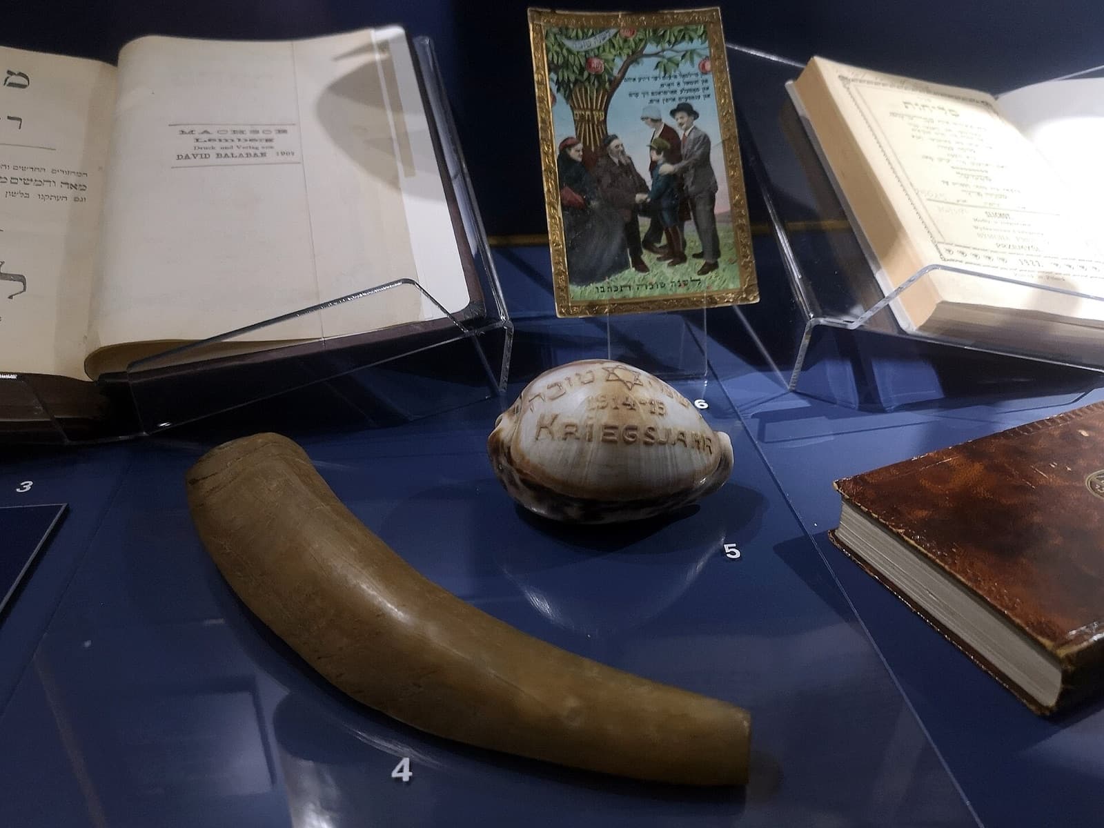 What Is Yom Kippur? The Meaning Behind Judaism's Holiest Day